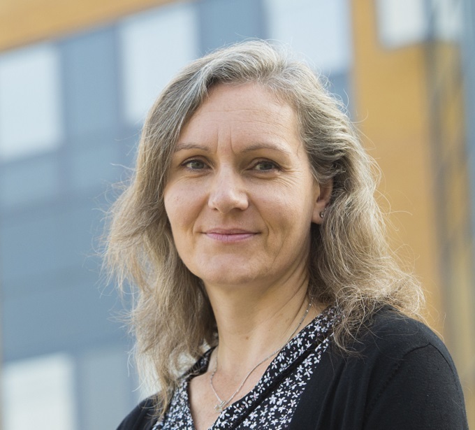 Dr Cath Bishop